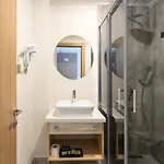 Отель Uno Elegance *