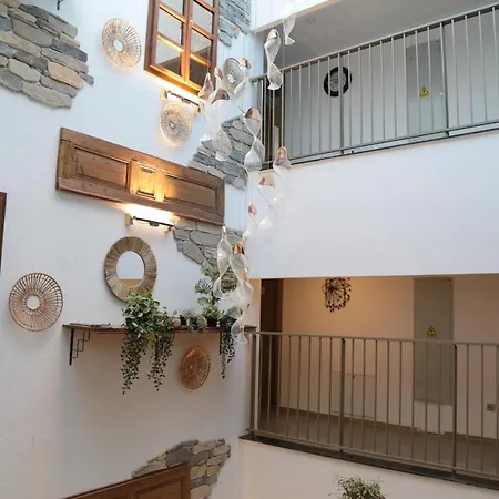 酒店 Uno Elegance 居吕克