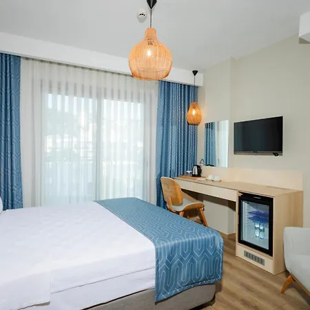 Uno Elegance * 居吕克