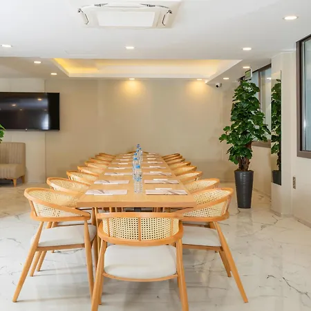 Otel Uno Elegance