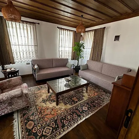 Uno Elegance Hotell Gulluk